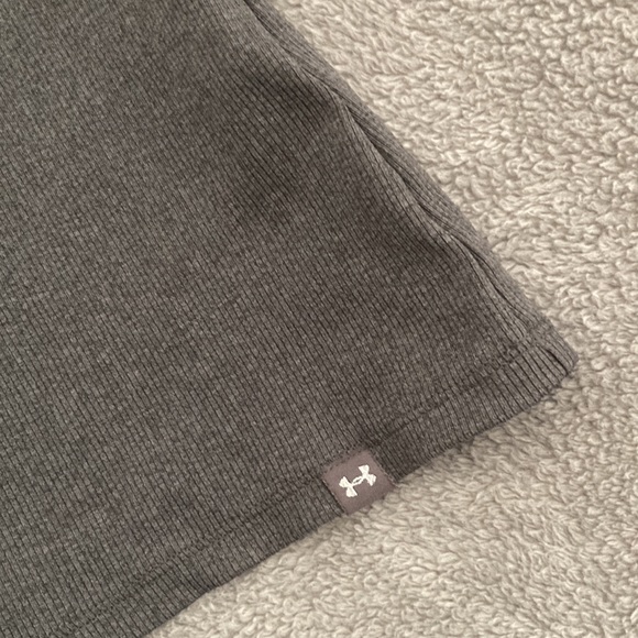 LN Under Armour Fitted Heat Gear Gray Women's Size S UA Workout Tank Top - Picture 2 of 8